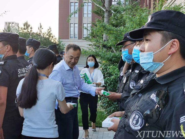 点击查看大图